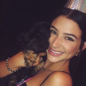 Meet your Posher, Kinley